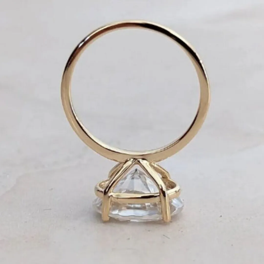 /public/photos/live/East West Oval Engagement Ring 745  (2).webp